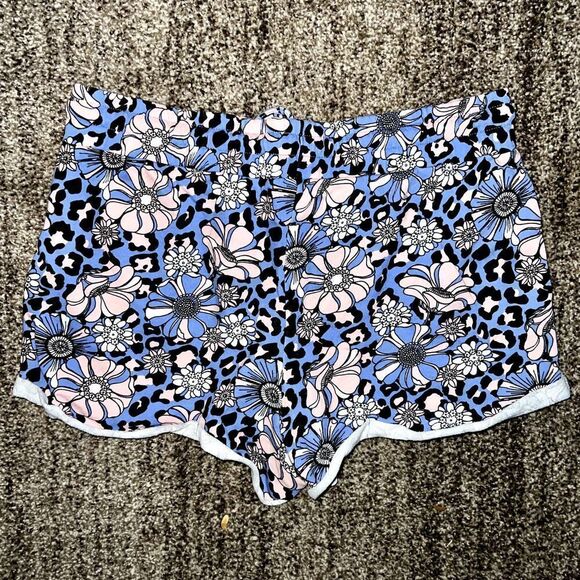 Ivory Ella Women's Elephant Blue Floral Sweatshorts - Picture 2 of 5